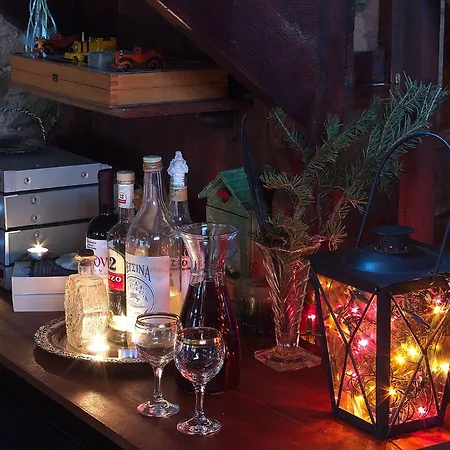 S Stonehouse. το πέτρινο στη λιθιά - καστοριά