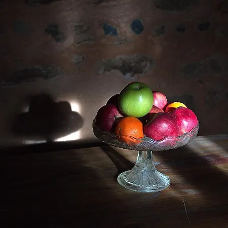 S Stonehouse. το πέτρινο στη λιθιά - καστοριά