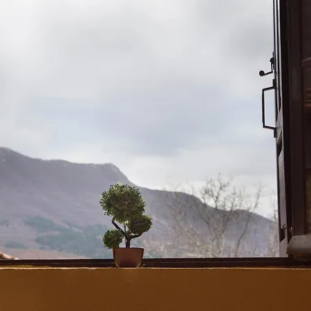 S Stonehouse. το πέτρινο στη λιθιά - καστοριά * Lithia