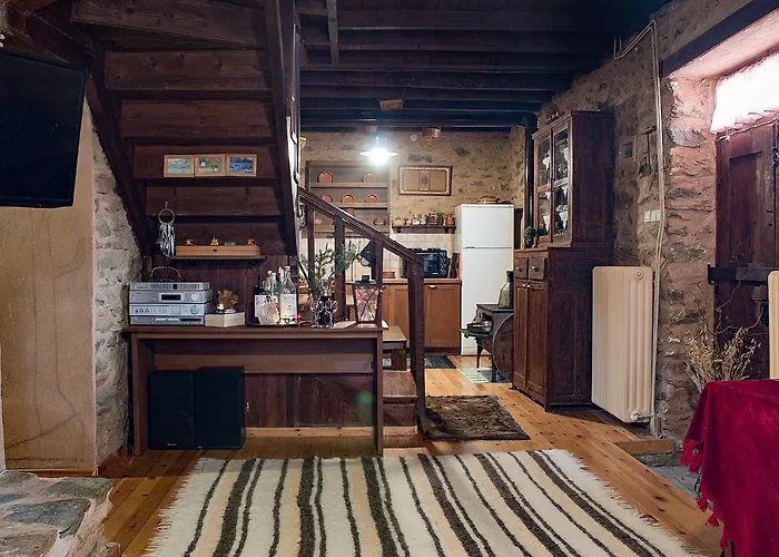 S Stonehouse. το πέτρινο στη λιθιά - καστοριά 度假居 *