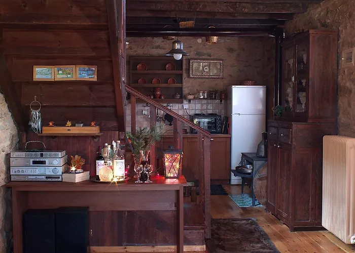 S Stonehouse. το πέτρινο στη λιθιά - καστοριά Lithia