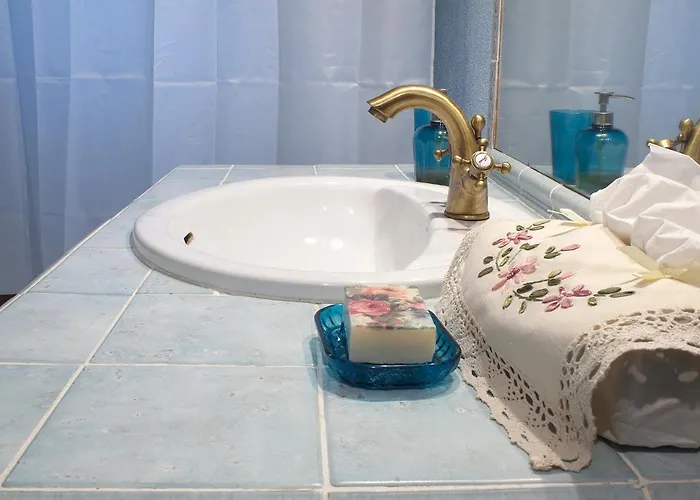 S Stonehouse. το πέτρινο στη λιθιά - καστοριά 度假居