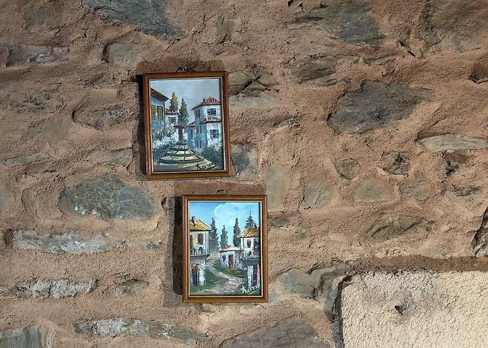 S Stonehouse. το πέτρινο στη λιθιά - καστοριά 度假居