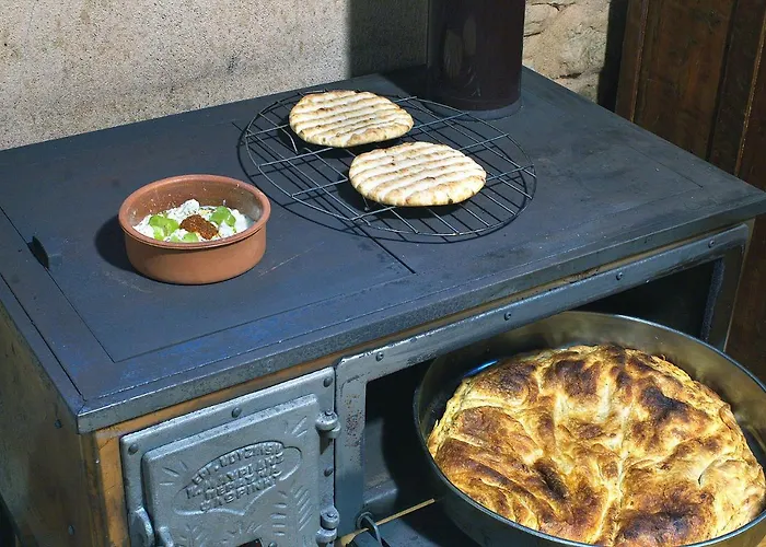 S Stonehouse. το πέτρινο στη λιθιά - καστοριά Lithia