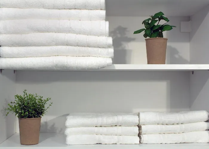 S Stonehouse. το πέτρινο στη λιθιά - καστοριά *