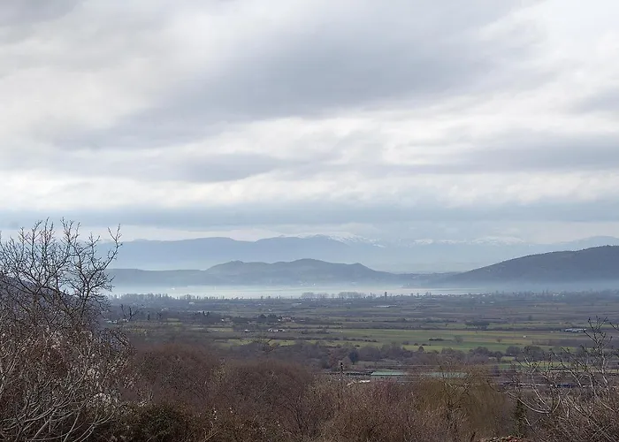 S Stonehouse. το πέτρινο στη λιθιά - καστοριά