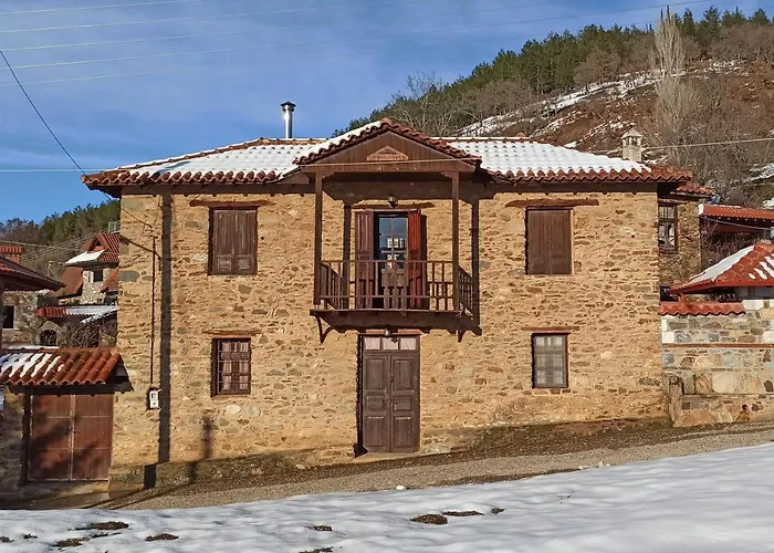 S Stonehouse. το πέτρινο στη λιθιά - καστοριά 度假居